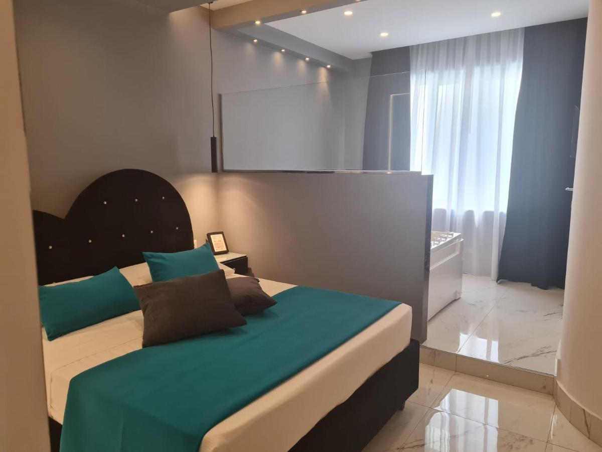 Maliziusella Hotel Napels Buitenkant foto