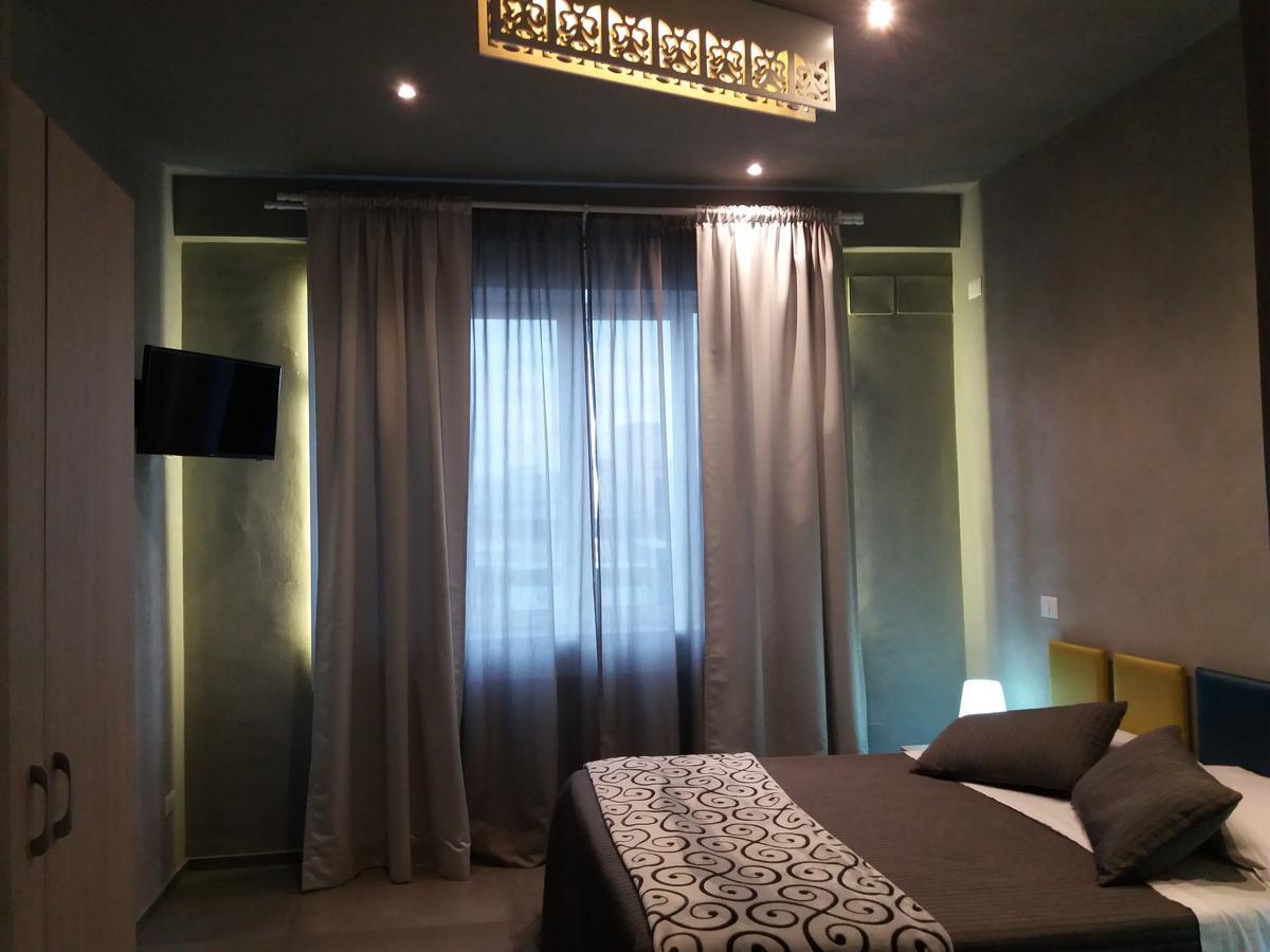 Maliziusella Hotel Napels Buitenkant foto