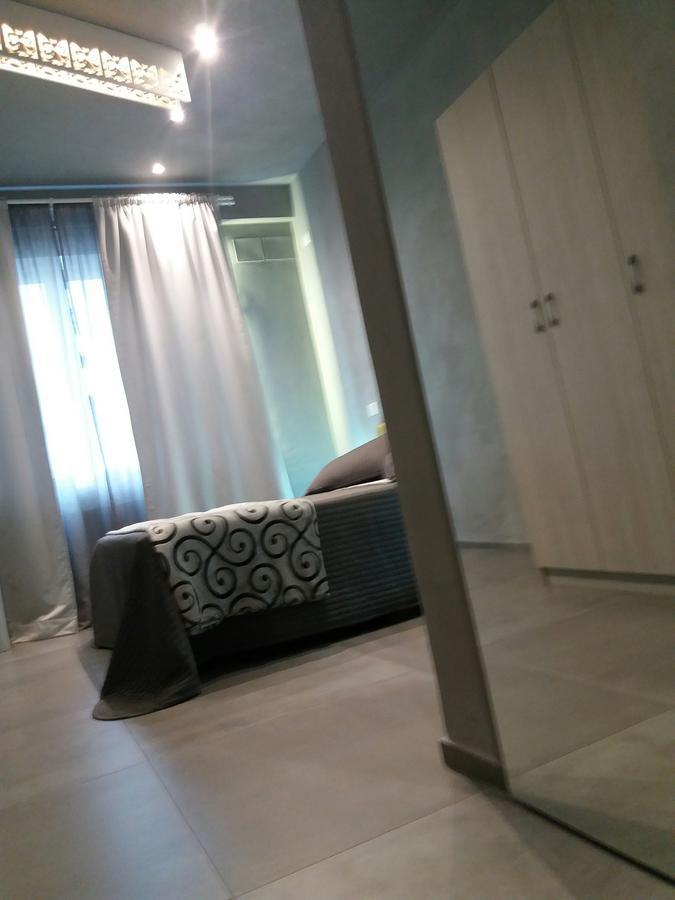 Maliziusella Hotel Napels Buitenkant foto