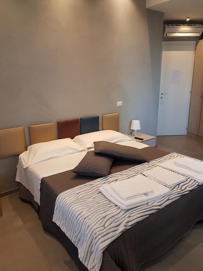 Maliziusella Hotel Napels Buitenkant foto
